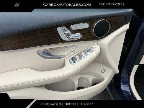 Used 2021 Mercedes-Benz GLC 300 image 12