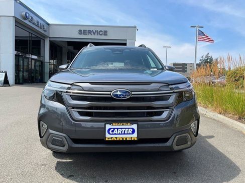 Used 2025 Subaru Forester Limited AWD/4WD image 2