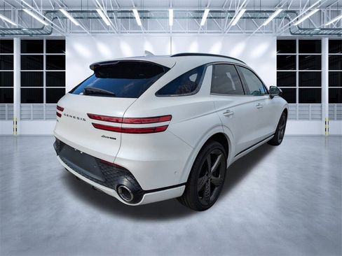 Used 2025 Genesis GV70 3.5T Sport w/ Sport Prestige Package image 3