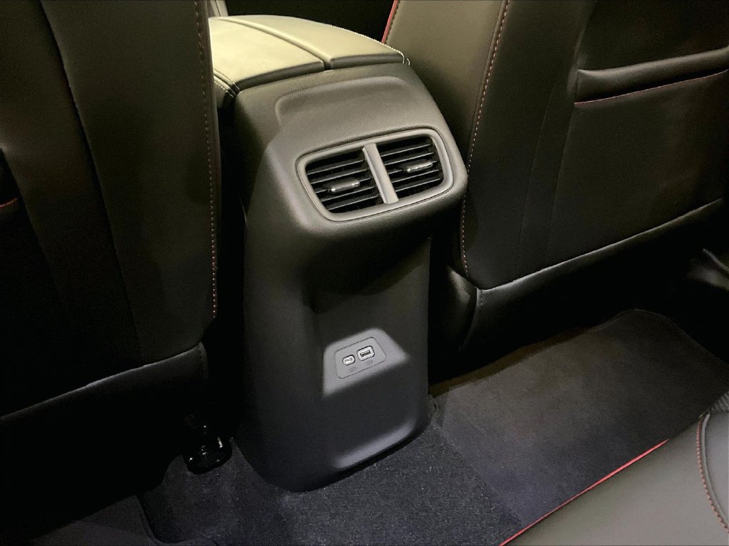 Used 2023 Buick Envision Essence w/ Sport Touring Package AWD/4WD image 10