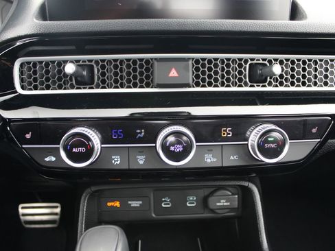 Certified 2025 Honda Civic Sport Touring image 23