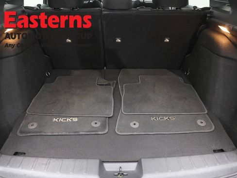 Used 2025 Nissan Kicks SV AWD/4WD image 9