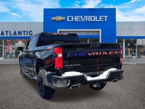 Used 2020 Chevrolet Silverado 1500 Custom Trail Boss w/ Custom Convenience Package image 4