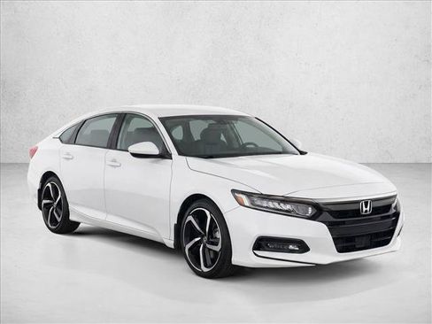 Used 2019 Honda Accord Sport image 3