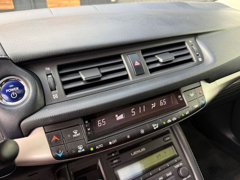 Used 2014 Lexus CT 200h FWD image 35
