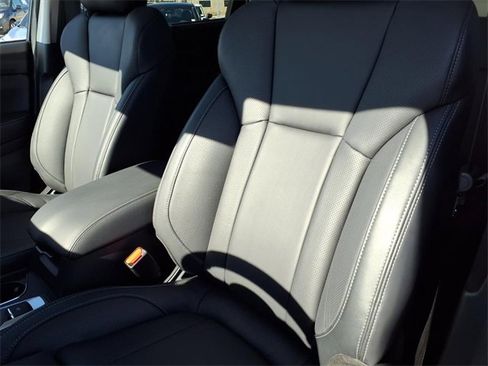Certified 2025 Subaru Ascent Limited image 7