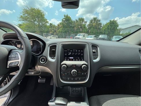 Used 2020 Dodge Durango SXT w/ 3rd Row Seating Group AWD/4WD image 11