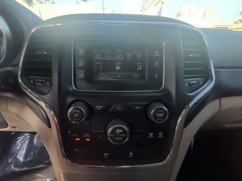 Used 2015 Jeep Grand Cherokee Laredo w/ Quick Order Package 23E AWD/4WD image 18
