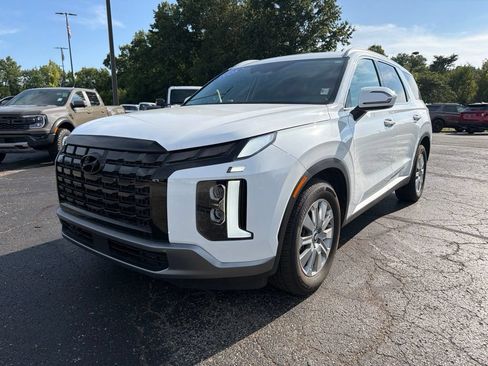 Used 2025 Hyundai Palisade SEL FWD image 2