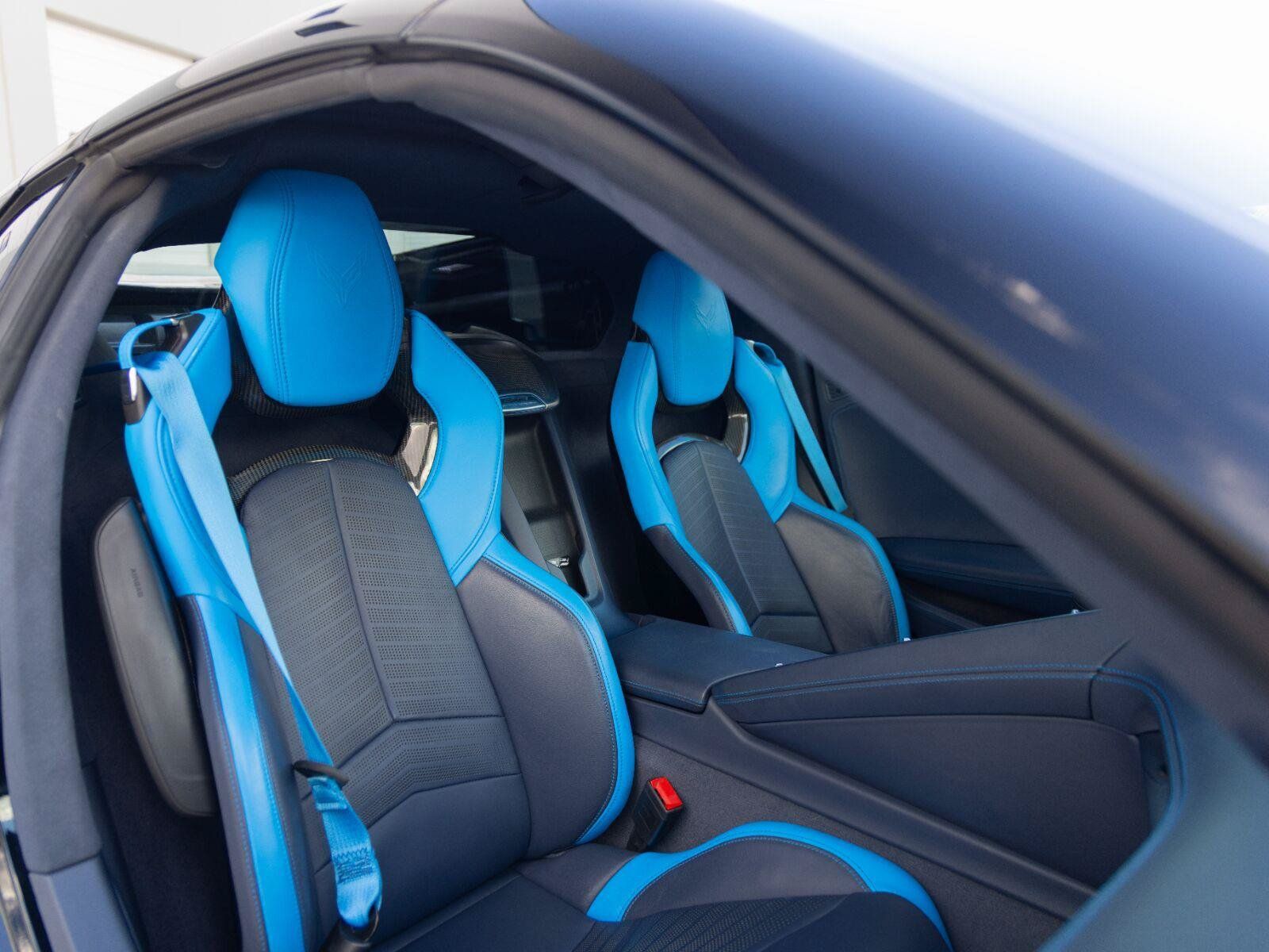 Used 2020 Chevrolet Corvette Stingray Premium Cpe w/ 3LT Preferred Equipment Group RWD image 33