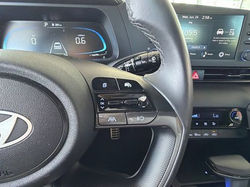Used 2025 Hyundai Elantra Sport FWD image 20
