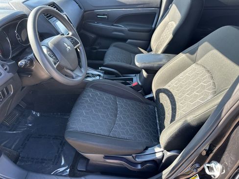 Used 2023 Mitsubishi Outlander Sport ES image 9