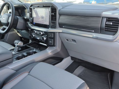 Certified 2025 Ford F150 Lariat w/ Equipment Group 501A Mid image 34