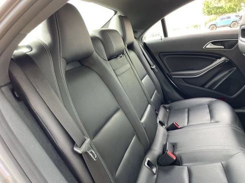 Used 2018 Mercedes-Benz CLA 250 image 27