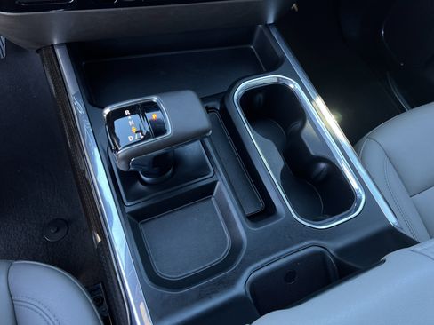 Used 2024 Chevrolet Silverado 1500 LT Trail Boss w/ Convenience Package II image 27