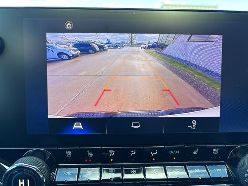 Used 2023 Chevrolet Colorado Z71 w/ Z71 Convenience Package 2 image 28