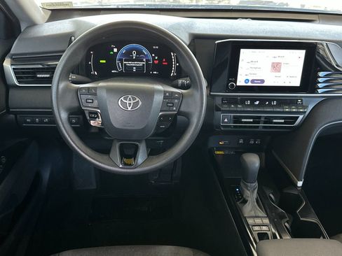 Used 2025 Toyota Camry LE FWD image 13
