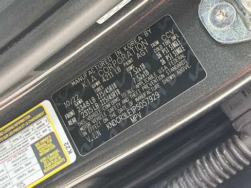 Used 2023 Kia Niro EX Touring FWD image 11