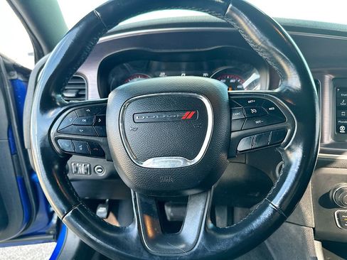 Used 2018 Dodge Charger SXT w/ Blacktop Package image 18