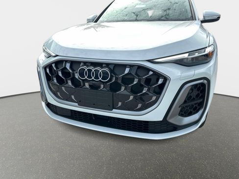 New 2025 Audi Q5 Prestige image 8