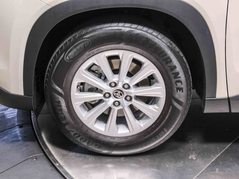 Used 2024 Toyota Grand Highlander FWD image 10
