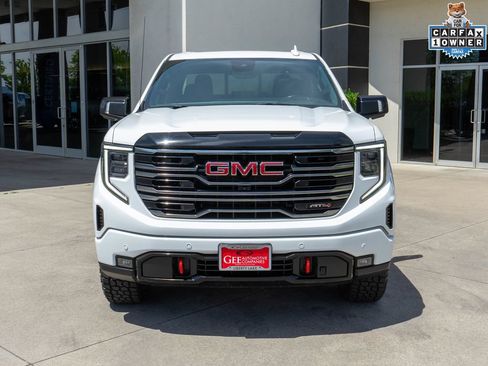 Used 2025 GMC Sierra 1500 AT4 w/ AT4 Premium Package AWD/4WD image 2