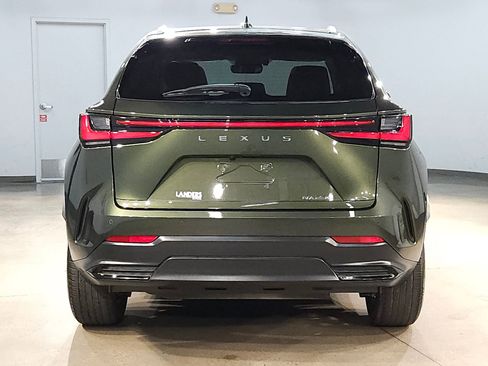 Used 2025 Lexus NX 250 FWD w/ Premium Package image 6