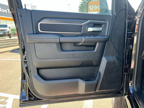 New 2026 RAM 3500 Big Horn AWD/4WD image 10