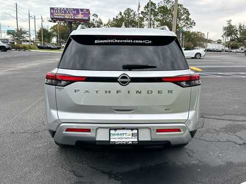 Used 2023 Nissan Pathfinder SL image 7