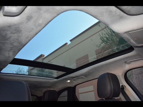 Used 2019 Jaguar F-PACE Prestige AWD/4WD image 34