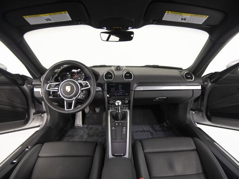 Used 2025 Porsche 718 Cayman image 29