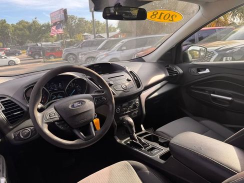 Used 2018 Ford Escape SE FWD image 10