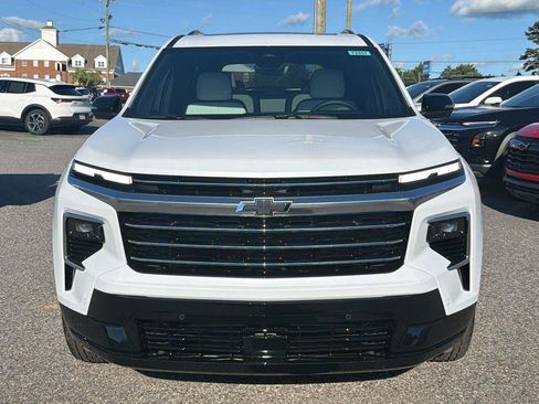 New 2026 Chevrolet Traverse High Country FWD image 2