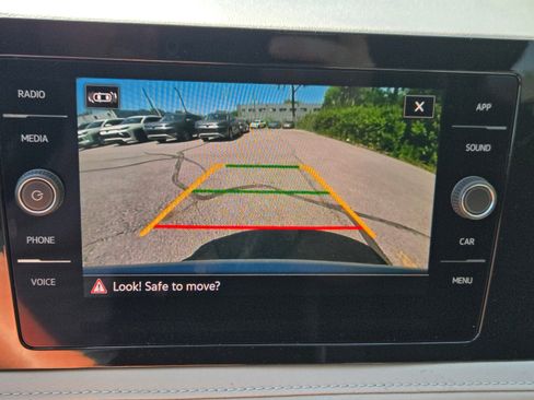 New 2026 Volkswagen Taos SE FWD image 22