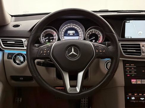 Used 2016 Mercedes-Benz E 350 4MATIC Sedan image 31