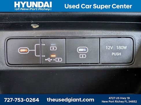 Used 2025 Hyundai Tucson SE image 23
