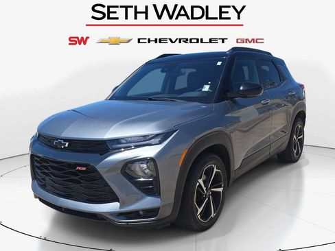 Used 2021 Chevrolet TrailBlazer RS w/ Driver Confidence Package FWD image 3
