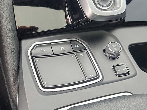 Used 2023 Acura MDX SH-AWD image 25