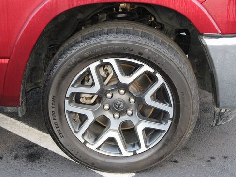 Used 2025 RAM 1500 Laramie AWD/4WD image 27