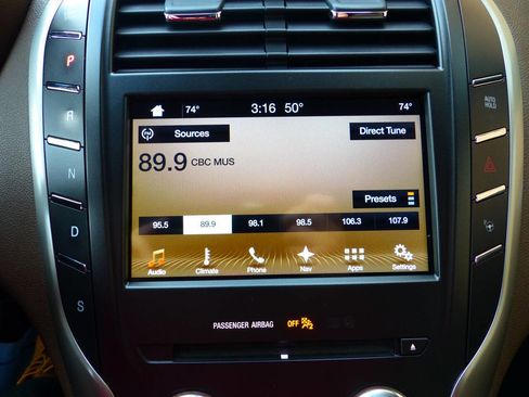 Used 2017 Lincoln MKC Reserve AWD/4WD image 32