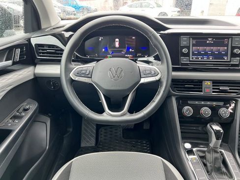 Used 2024 Volkswagen Taos S image 15