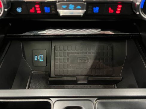 Used 2022 Ford F150 Lariat w/ Equipment Group 502A High image 30