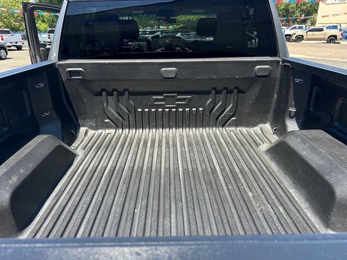 Used 2021 Chevrolet Silverado 1500 LT AWD/4WD image 31