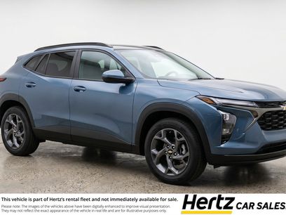 Used 2025 Chevrolet Trax LT
