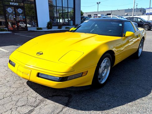 Used 1994 Chevrolet Corvette Coupe image 2