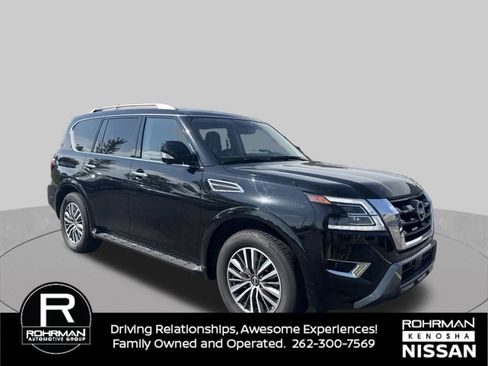 Used 2024 Nissan Armada SL w/ Captain's Chairs Package AWD/4WD image 8