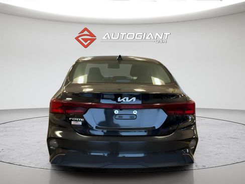 Used 2023 Kia Forte LXS image 4