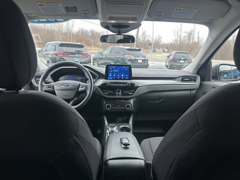 Used 2025 Ford Escape Active AWD/4WD image 29