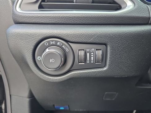 New 2026 Chrysler Pacifica Limited w/ S Appearance Package FWD image 24