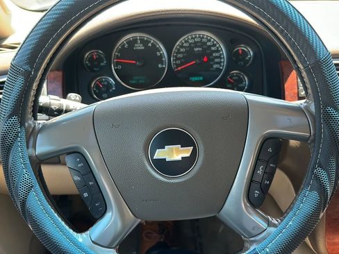 Used 2012 Chevrolet Suburban LTZ image 19